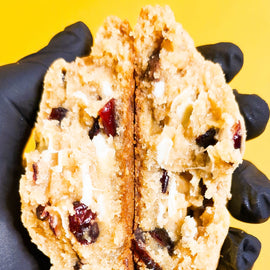 Cranberry macademia cookie