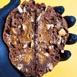 Chocolate pretzel cookie