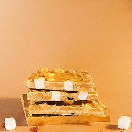 Crumbs L'écorce Carrot Cake